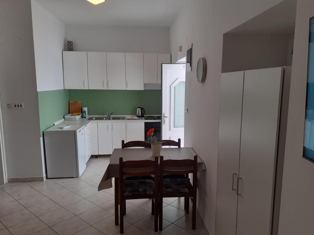 Apartments Vinea Baska Voda Ngoại thất bức ảnh